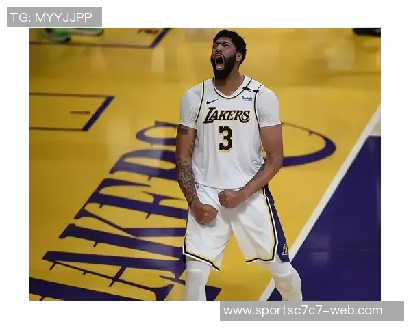 浓眉今日参加球队投篮训练并进行个人训练展现积极备战状态